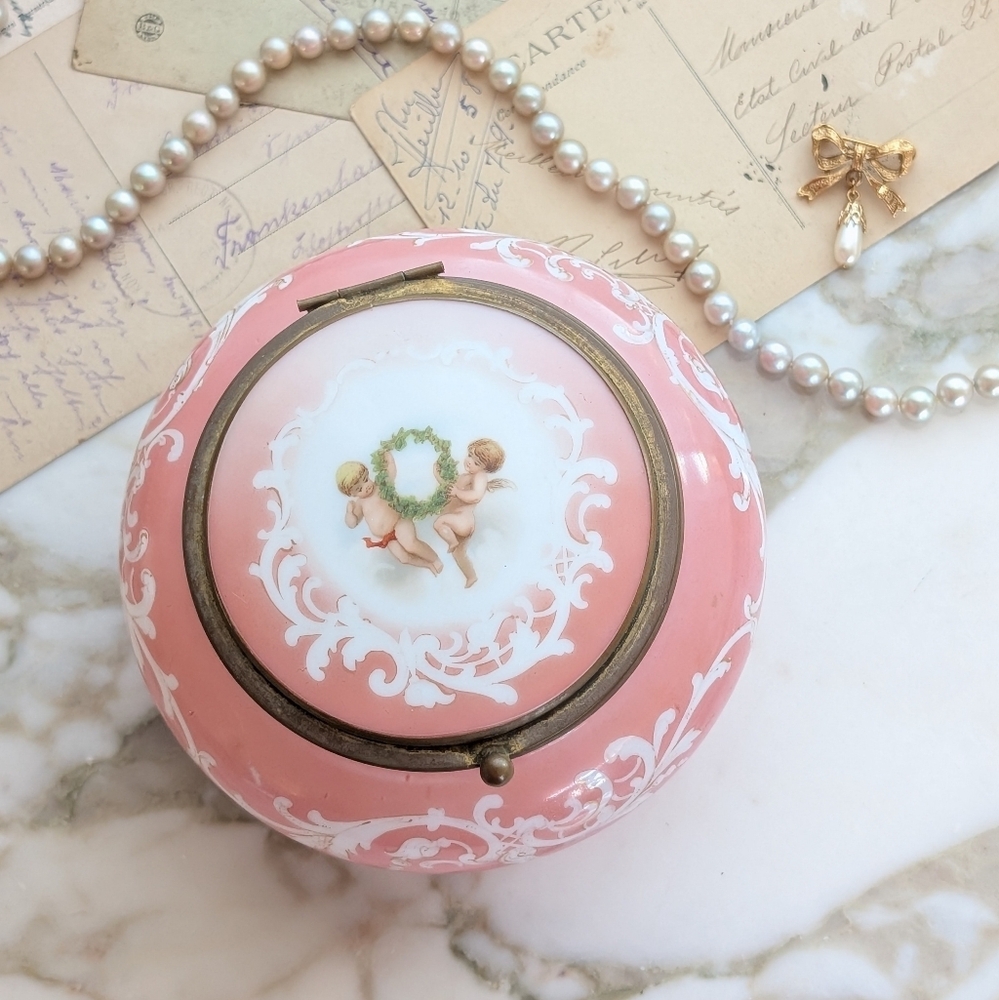 Antique Handpainted Pink Glass Cherubs Hinged Dresser Jar / Jewelry Casket Box